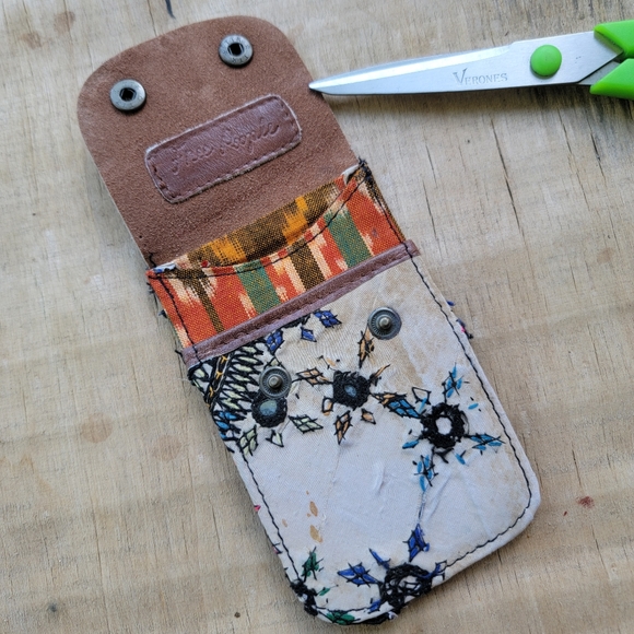 🌎👽 Free People Boho Embroidered Repurposed vtg banjara hippie Wallet card case - Picture 5 of 16